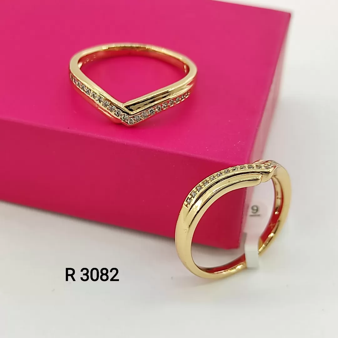 R 3082